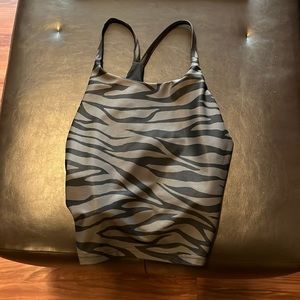 Cropped Old Navy Workout Top